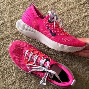 Nike react tennis shoes